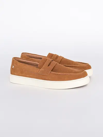 Лоферы коричневого цвета с перемычкой